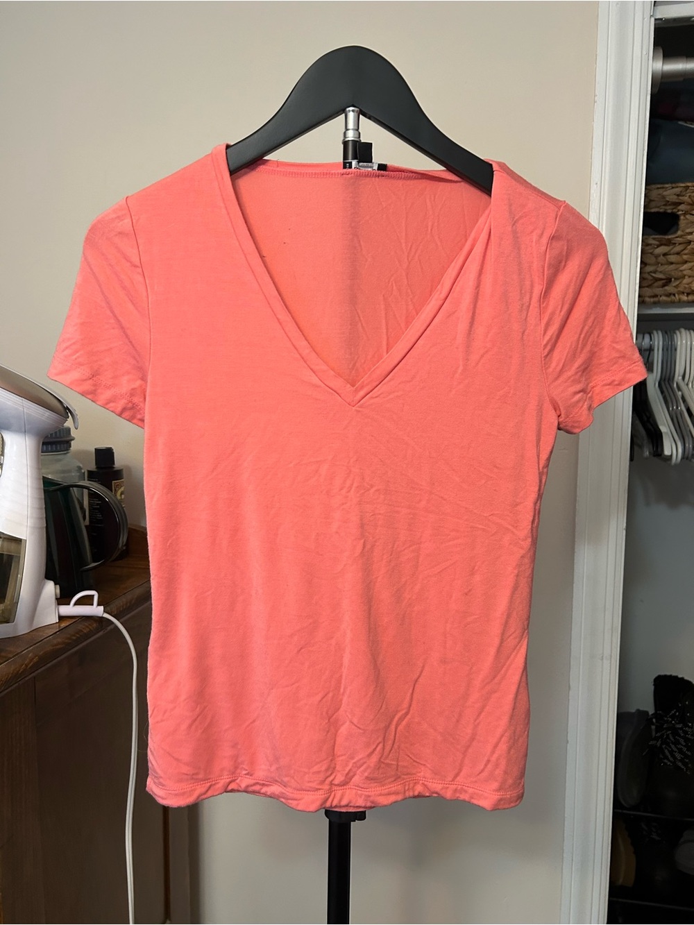Express Coral V-Neck Short Sleeve Tee